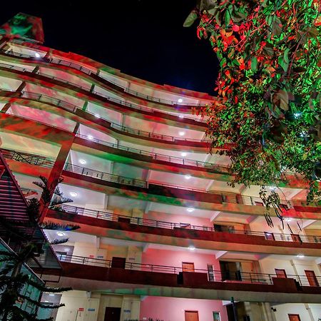 Gardeenia Comfortes Suites-Fully Vaccinated Staff Bangalore Eksteriør billede
