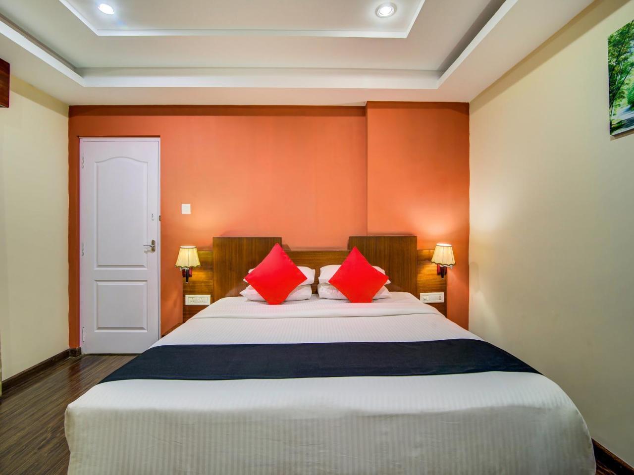 Gardeenia Comfortes Suites-Fully Vaccinated Staff Bangalore Eksteriør billede