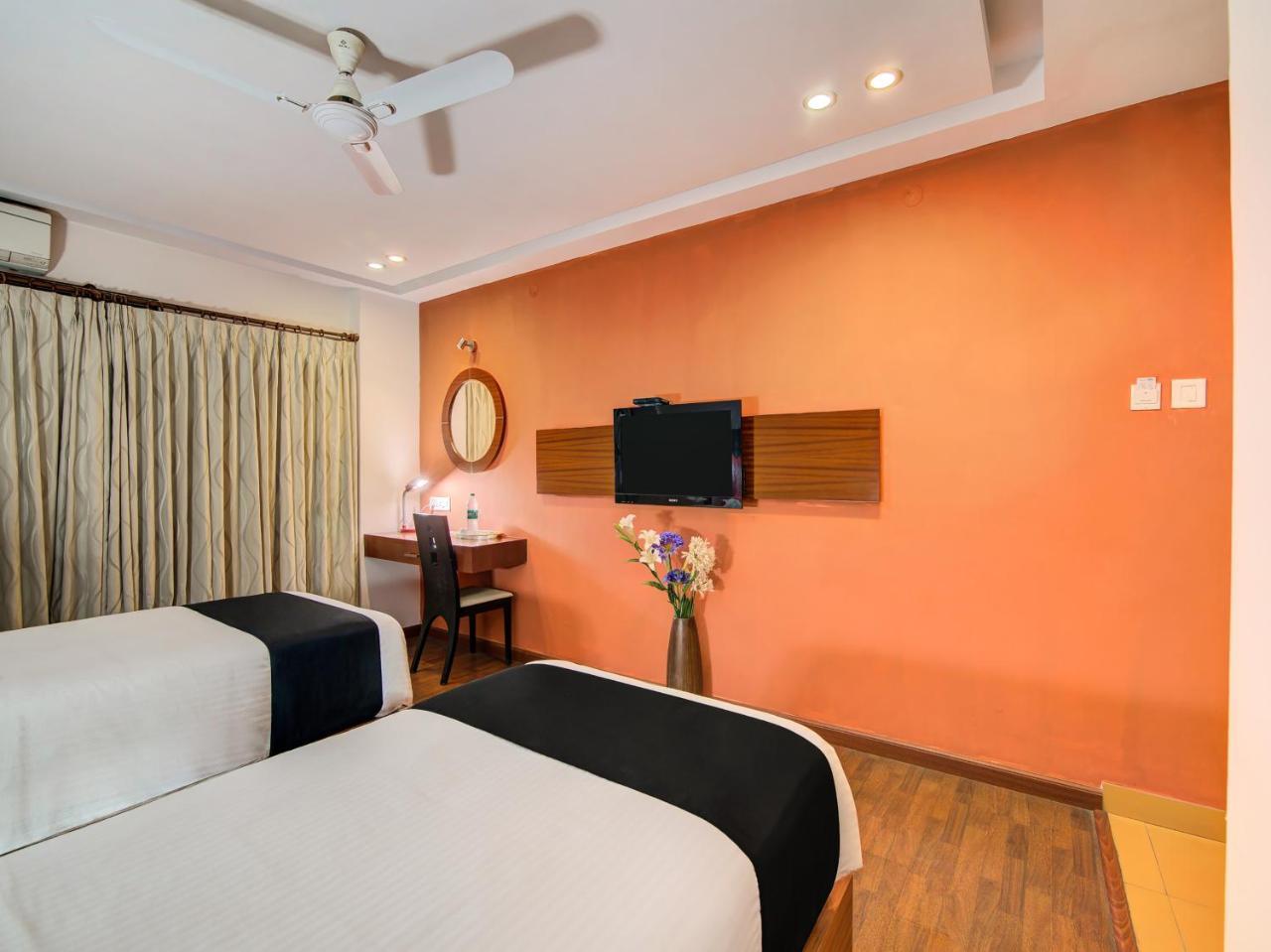 Gardeenia Comfortes Suites-Fully Vaccinated Staff Bangalore Eksteriør billede