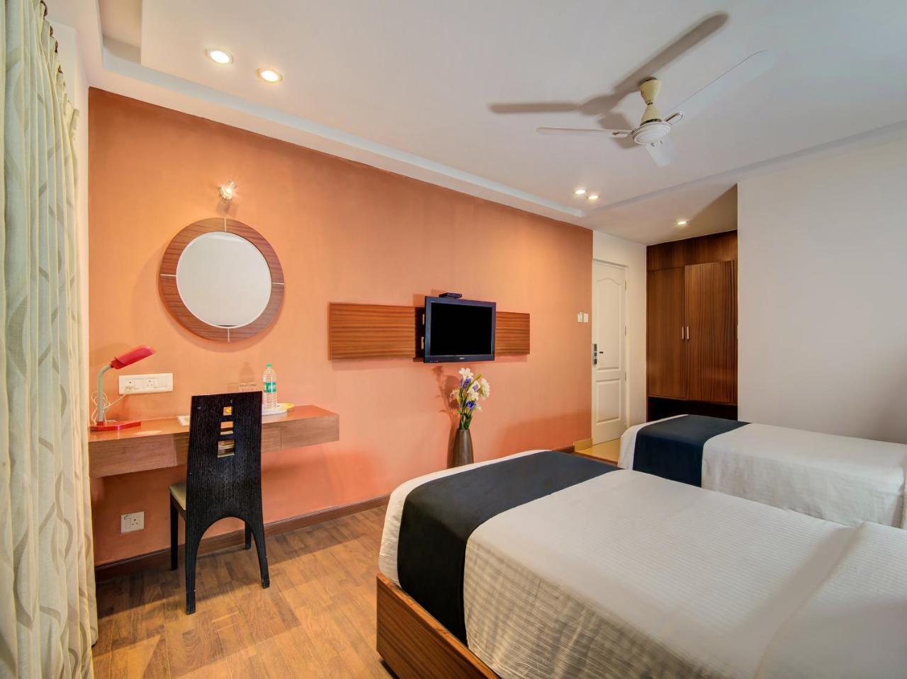 Gardeenia Comfortes Suites-Fully Vaccinated Staff Bangalore Eksteriør billede