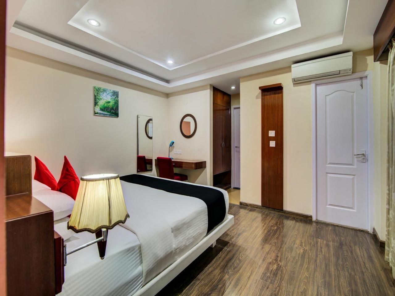 Gardeenia Comfortes Suites-Fully Vaccinated Staff Bangalore Eksteriør billede