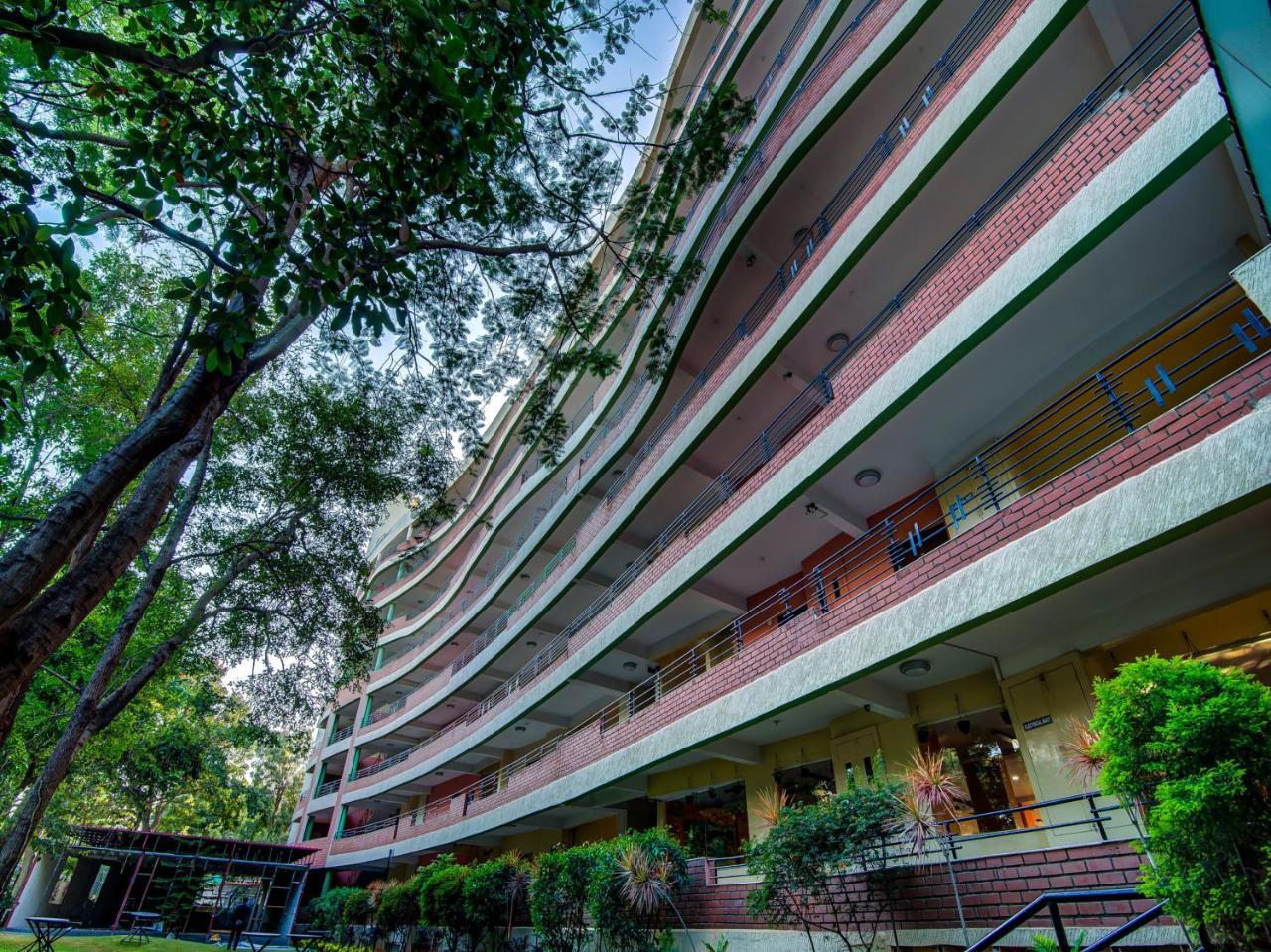 Gardeenia Comfortes Suites-Fully Vaccinated Staff Bangalore Eksteriør billede