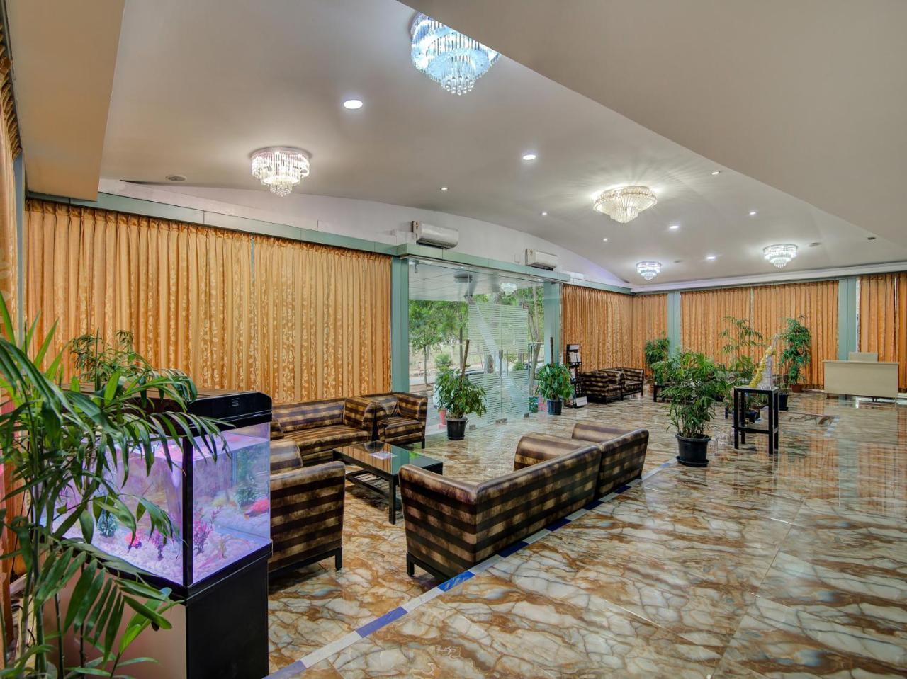 Gardeenia Comfortes Suites-Fully Vaccinated Staff Bangalore Eksteriør billede