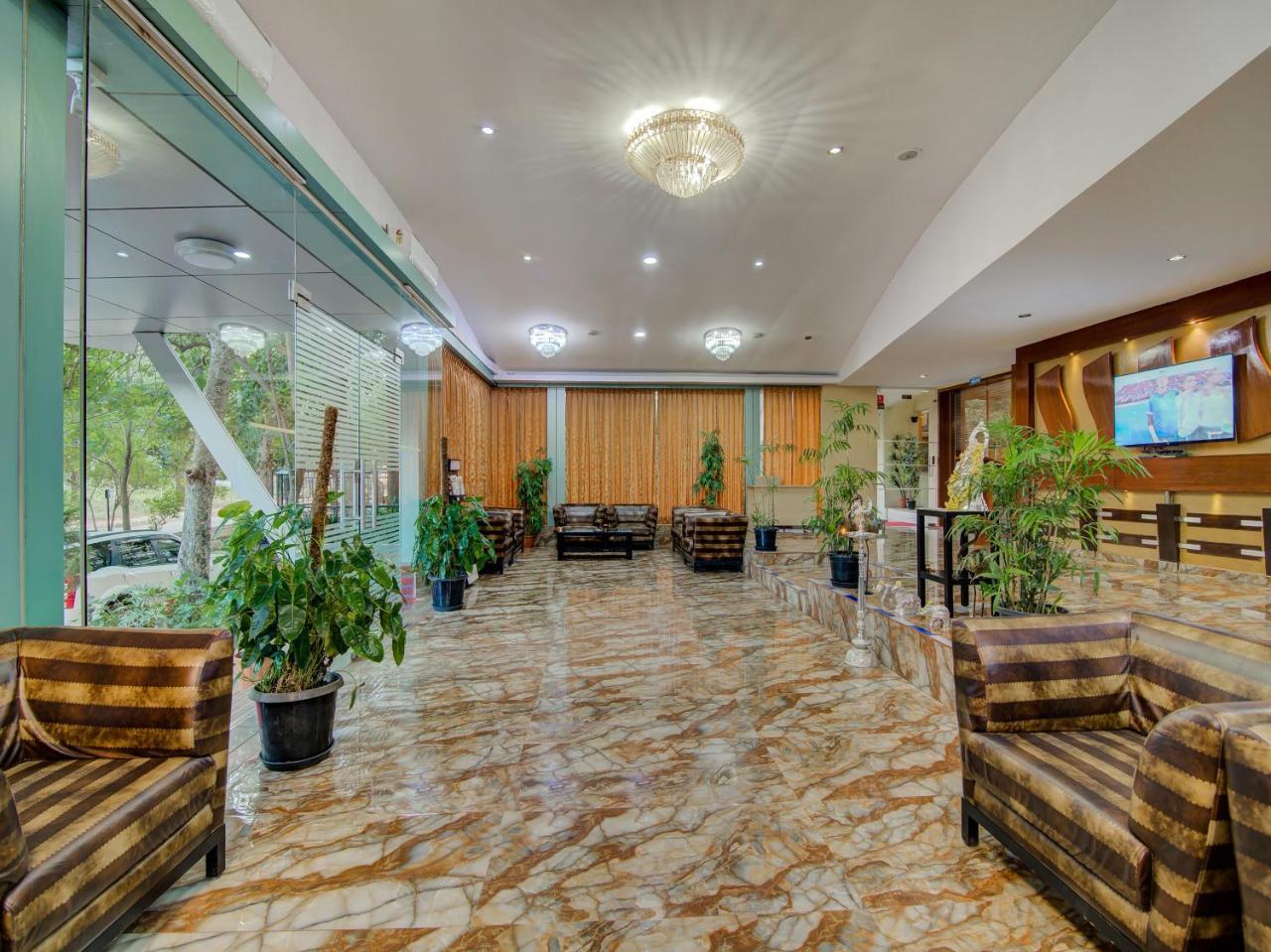 Gardeenia Comfortes Suites-Fully Vaccinated Staff Bangalore Eksteriør billede