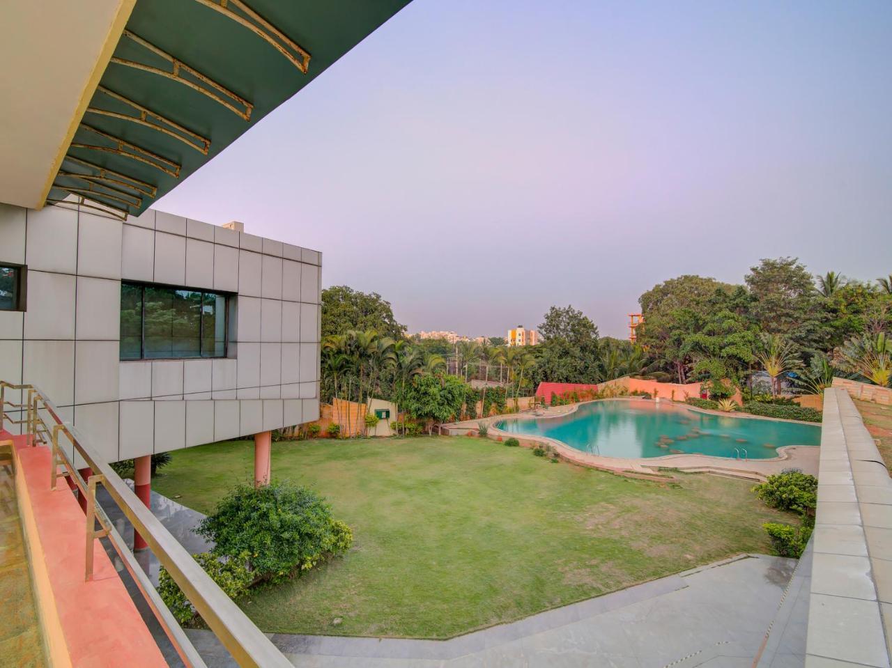 Gardeenia Comfortes Suites-Fully Vaccinated Staff Bangalore Eksteriør billede
