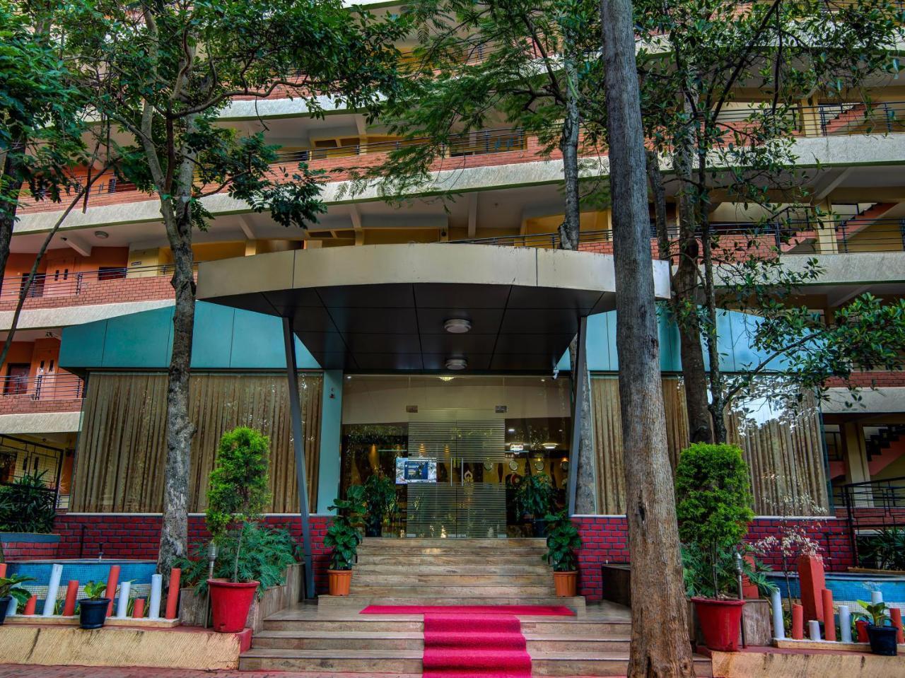 Gardeenia Comfortes Suites-Fully Vaccinated Staff Bangalore Eksteriør billede