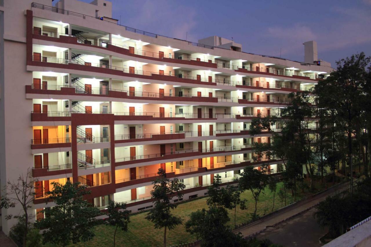Gardeenia Comfortes Suites-Fully Vaccinated Staff Bangalore Eksteriør billede